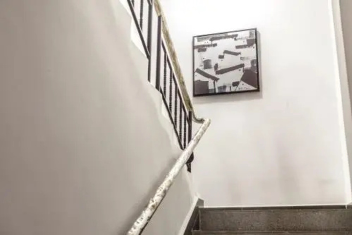 Room 13 of 25