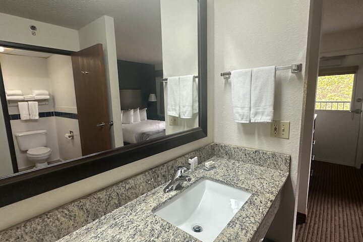 Room 21 of 70