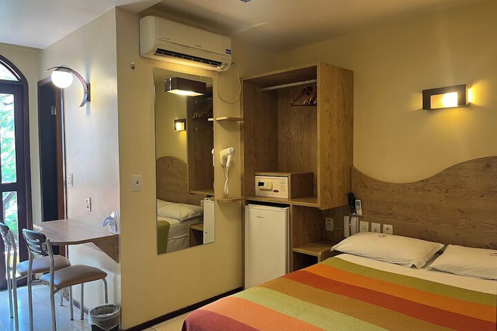 Room 28 of 80