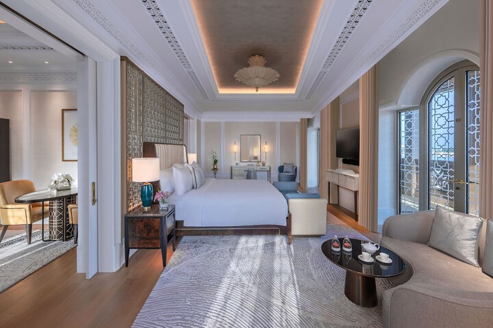 Room 5 of 219