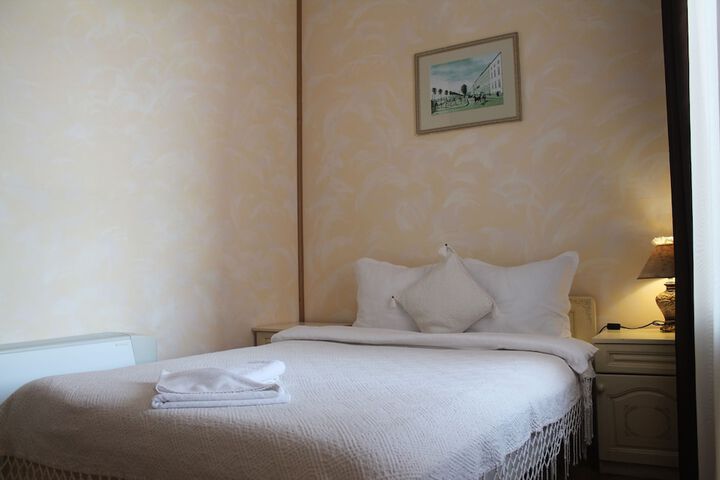 Room 15 of 50