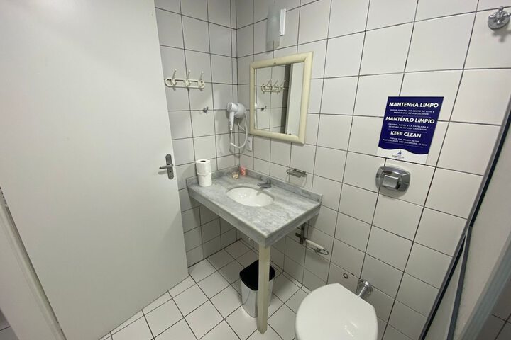 Room 77 of 102