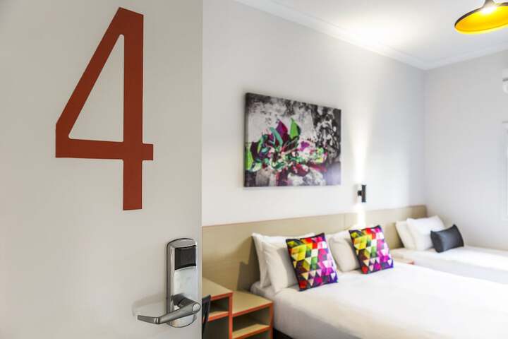 Room 6 of 41