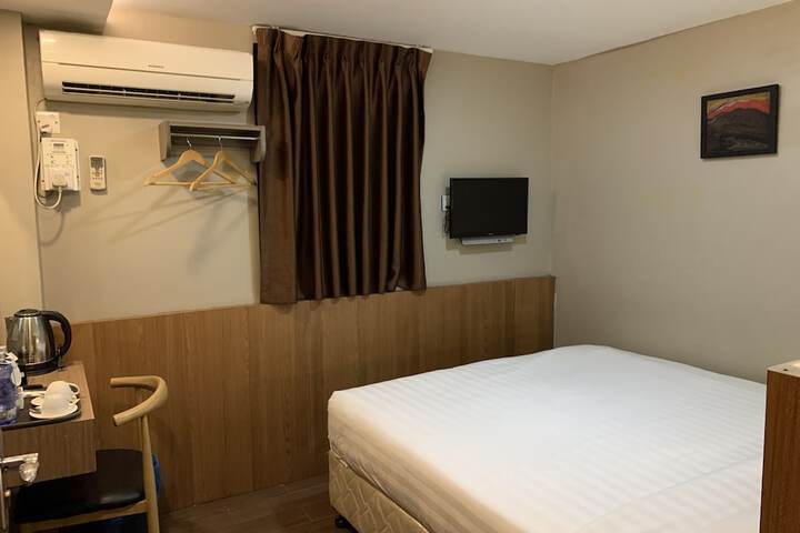 Room 17 of 58