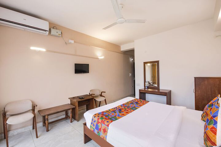 Room 29 of 34