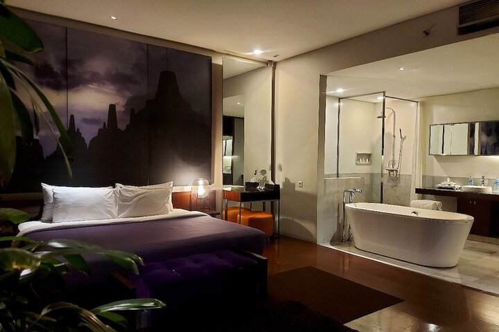 Room 16 of 60