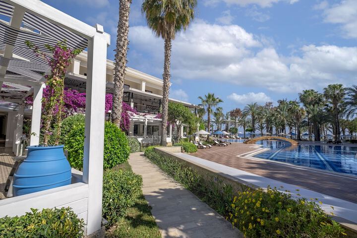 Hotel Exterior 108 of 141