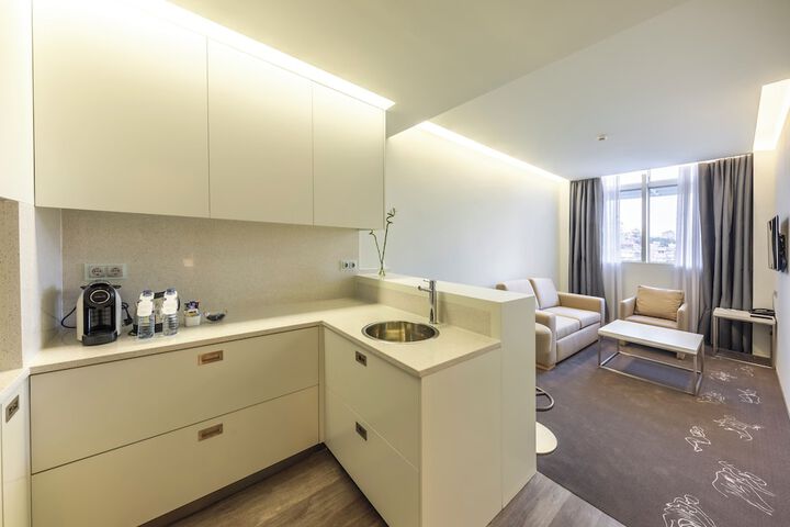 Room 21 of 60