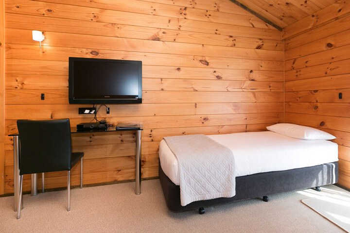 Room 11 of 35