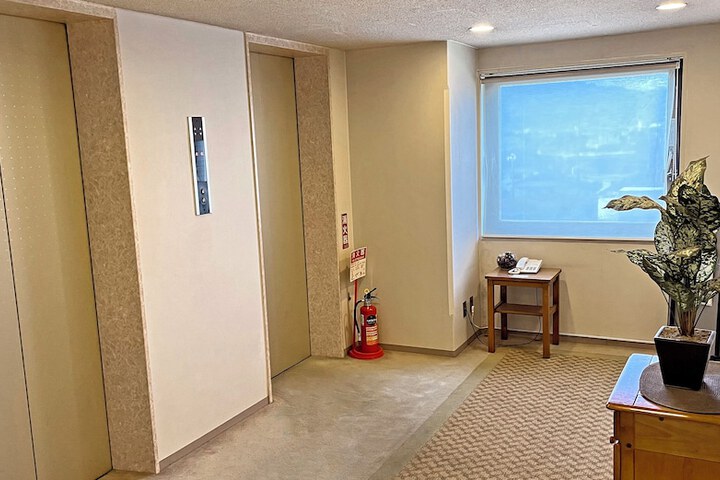 Hotel Interior 4 of 29