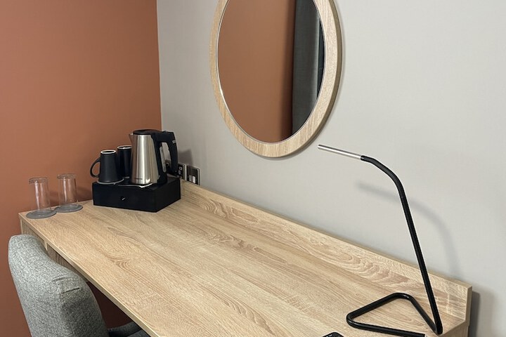 Room 4 of 36