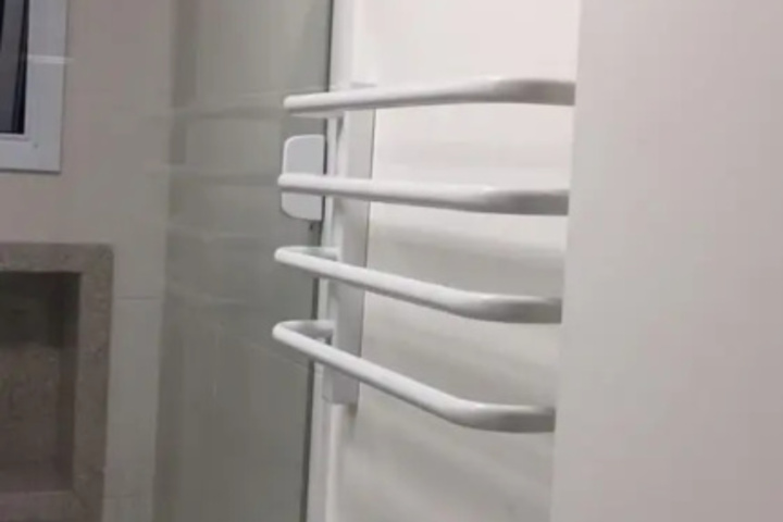 Room 9 of 17
