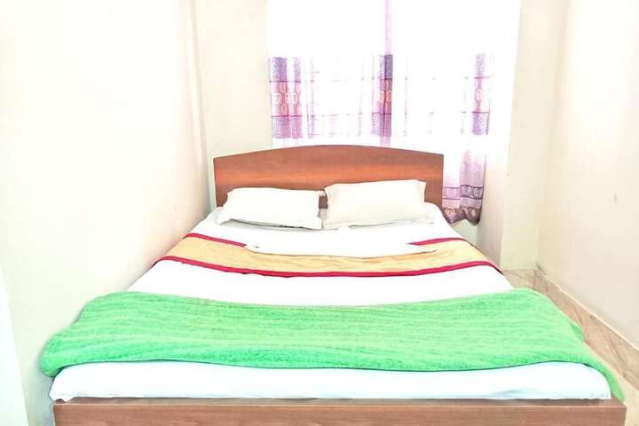 Room 5 of 11
