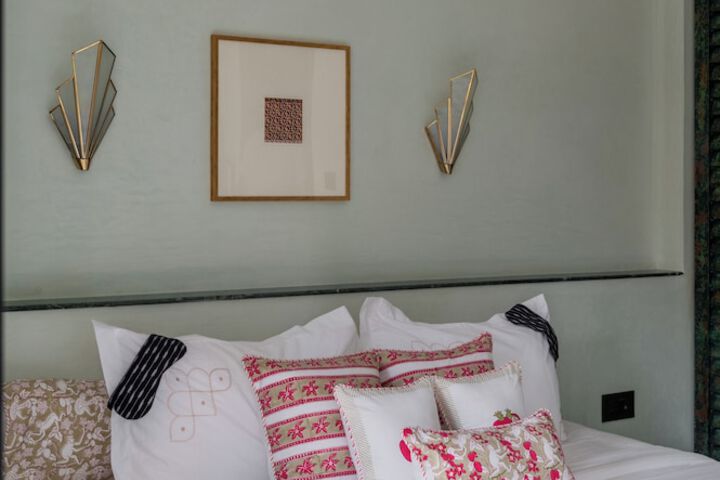 Room 5 of 64