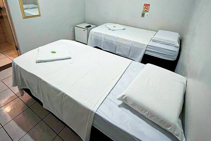 Room 2 of 20