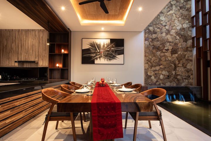 Dining Photos