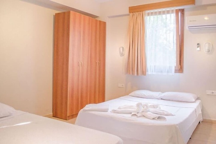 Room 6 of 23