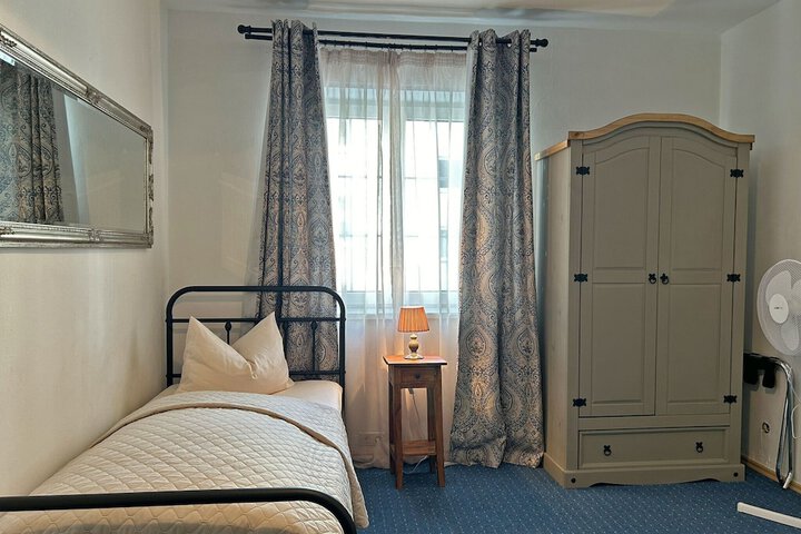 Room 50 of 113