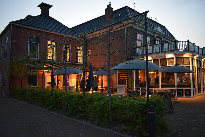 Hotel 54 of 55