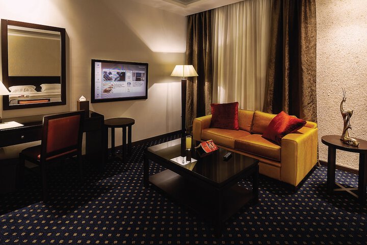 Room 14 of 40