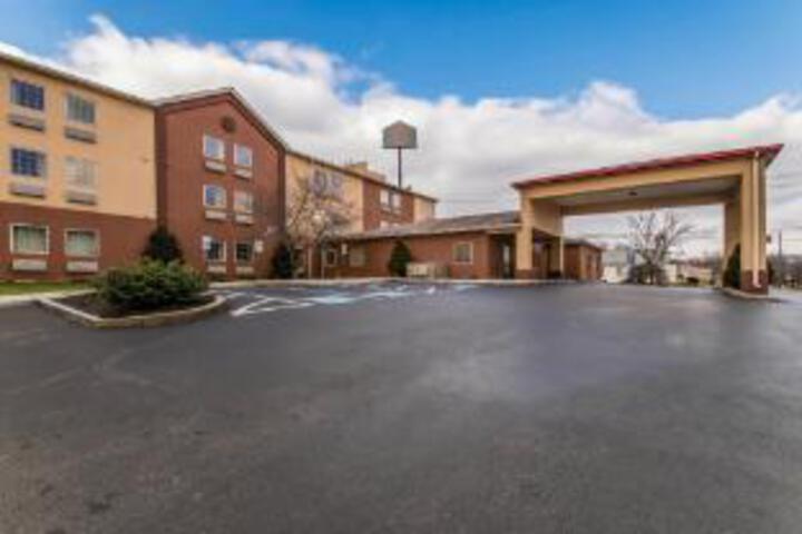 Exterior of Scottish Inns & Suites Harrisburg - North Hershey