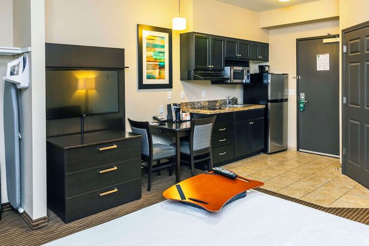 Room 13 of 29