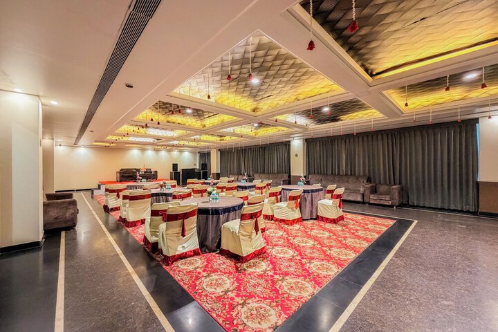 Ballroom/Hall 50 of 57