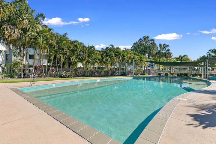 Pools & Facilities