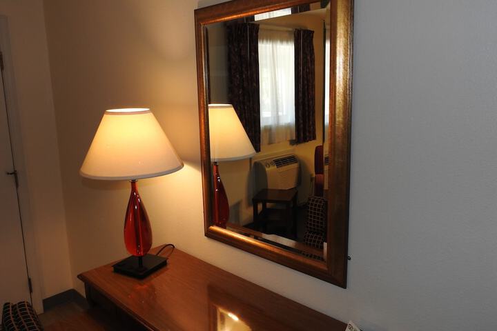 Room 17 of 46