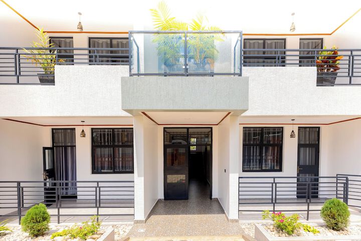 Bright Hotel and apartement