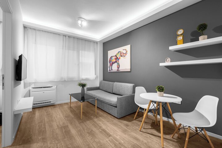 Room 43 of 60