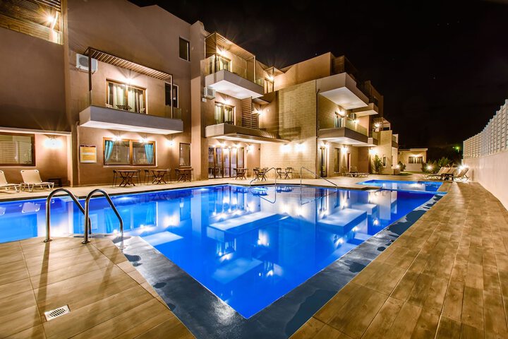 Pool 40 of 62