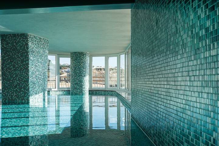 Pool Hotel