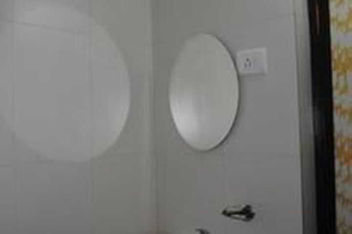 Room 2 of 9