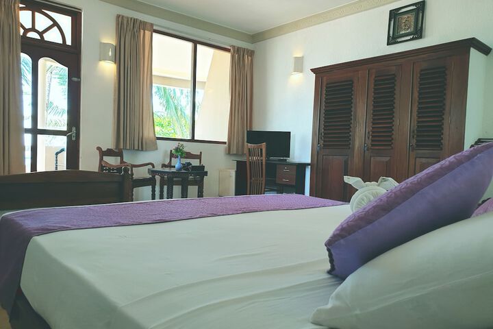 Room 11 of 71