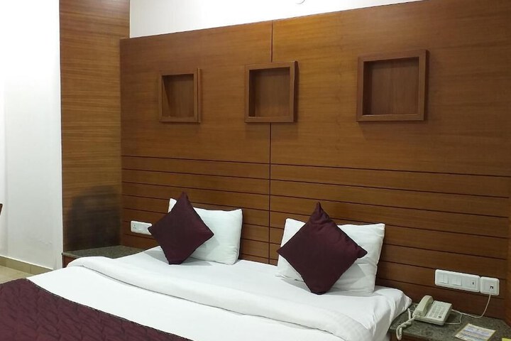 Room 26 of 49