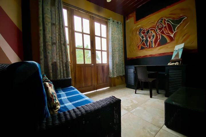 Room 18 of 48