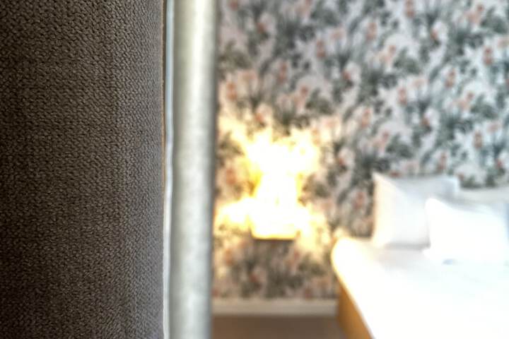 Room 12 of 73