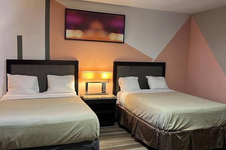 Deluxe Double Room (1 of 7)