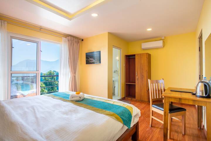 Room 4 of 40