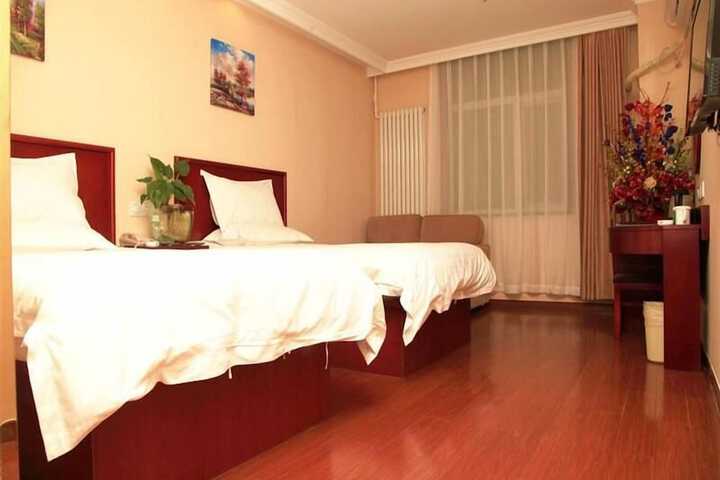 Room 6 of 46