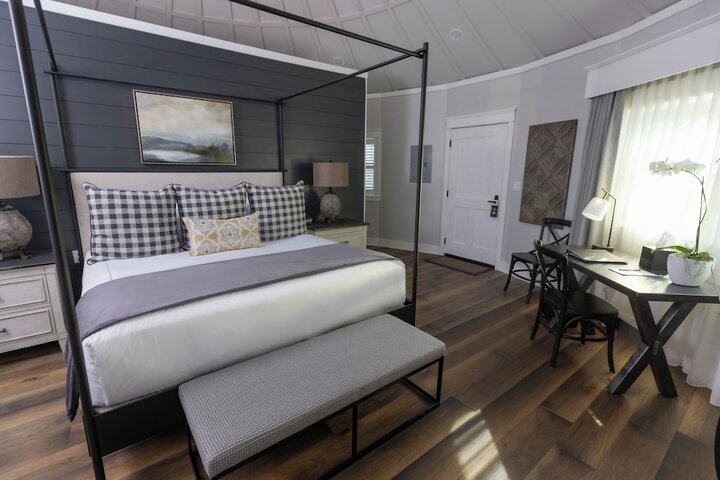 Room 8 of 62