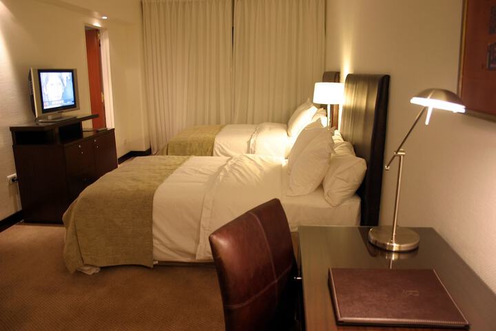 Room 10 of 81