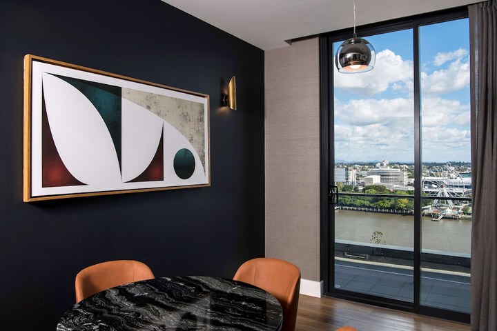 Room 62 of 87