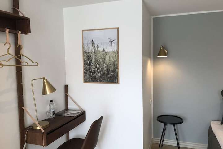 Room 13 of 46