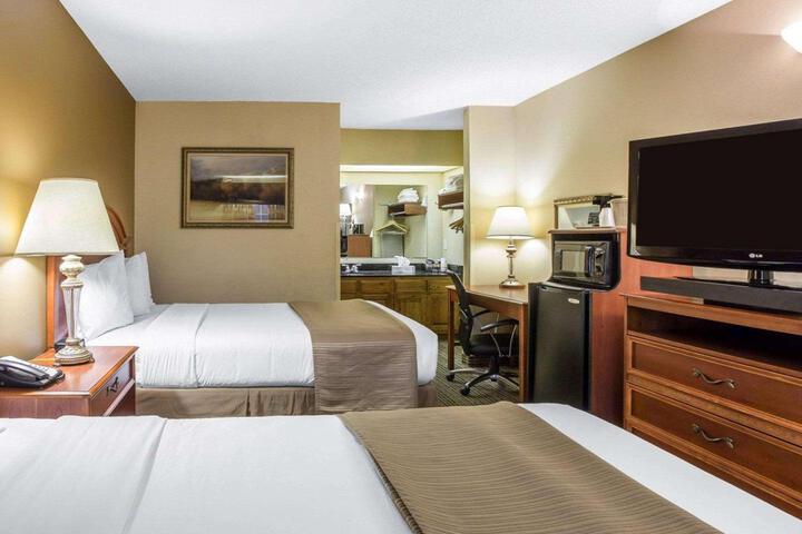 2 Double Beds (4 of 11)