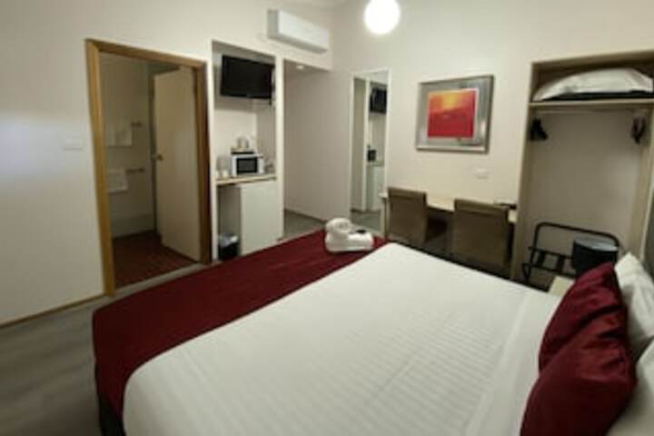 Room 43 of 105