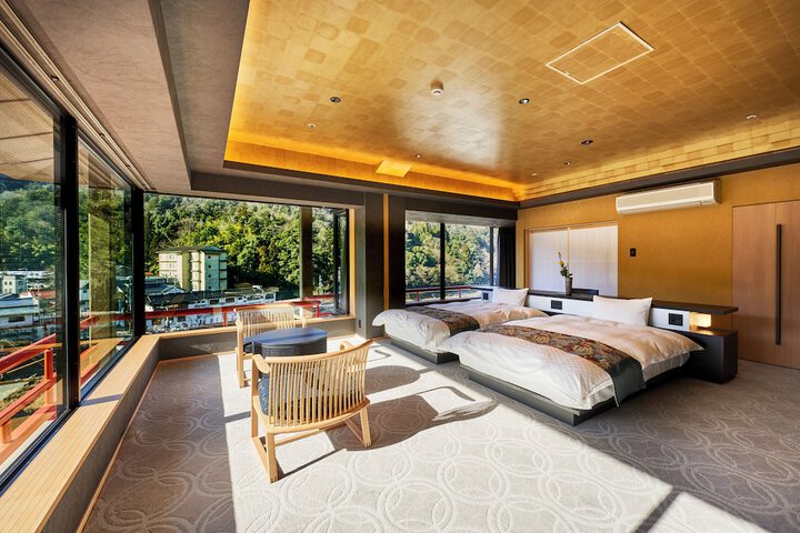 Room 17 of 52