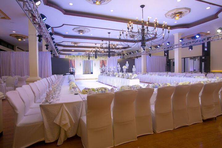 Ballroom/Hall 55 of 61