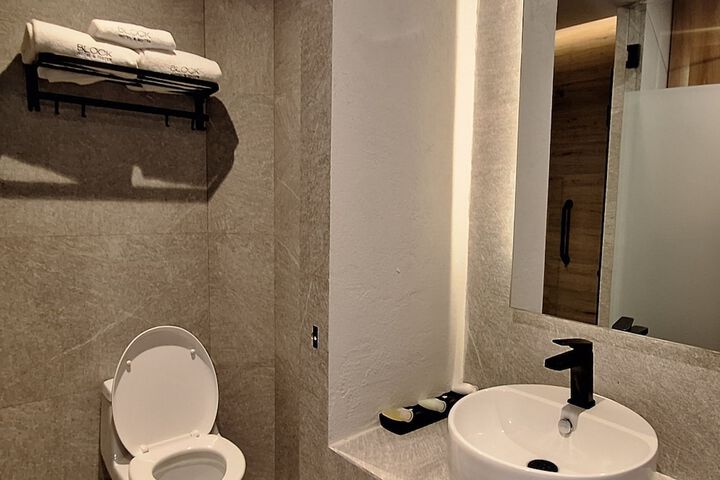 Clean Restrooms